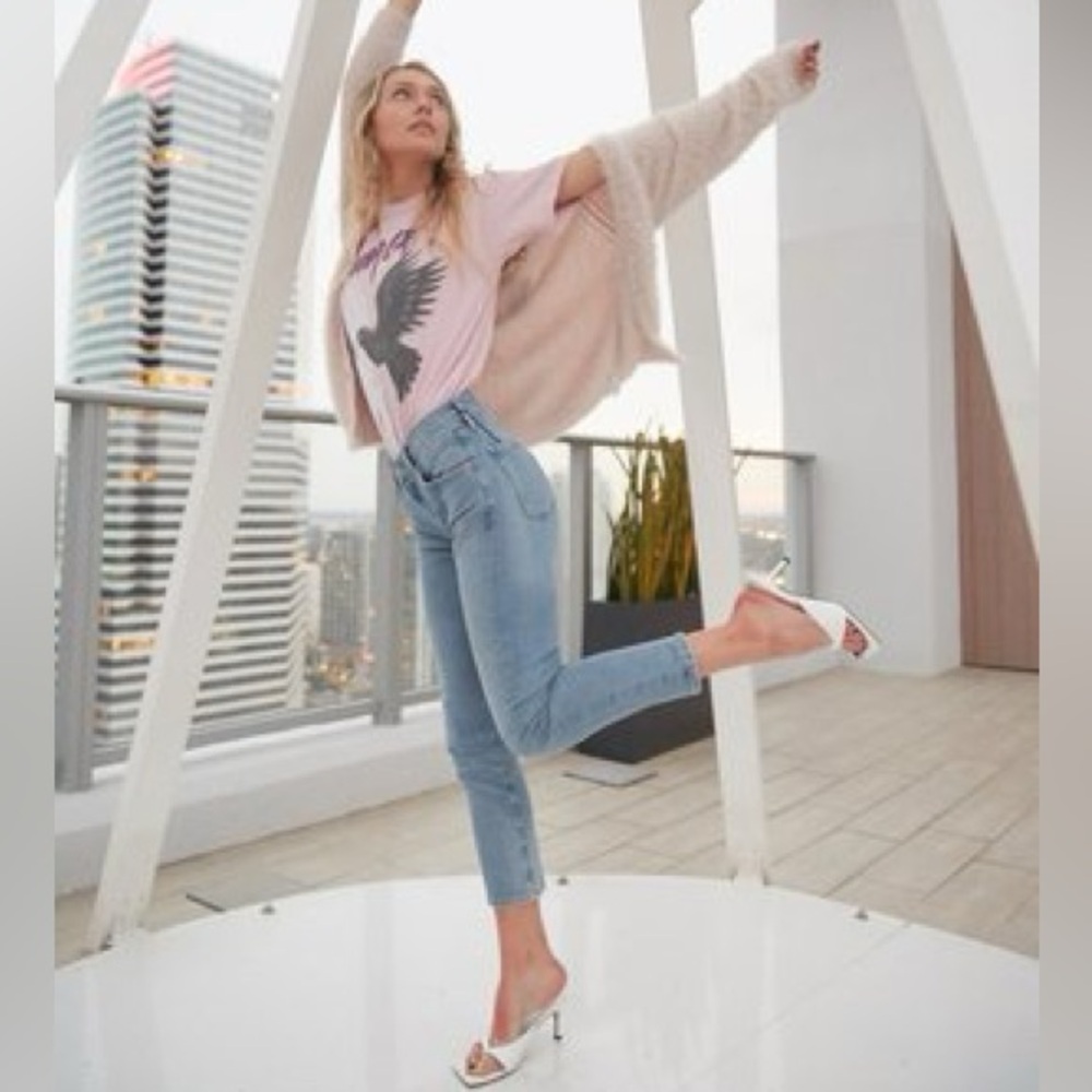 Citizens of Humanity Elsa Mid Rise Slim Fit Crop Jean - Picture 1 of 13